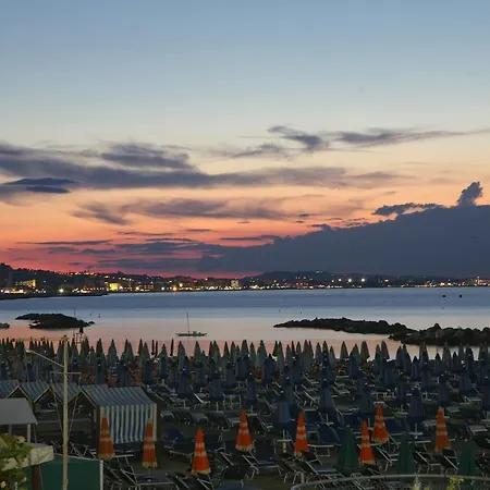 London Hotel Cattolica