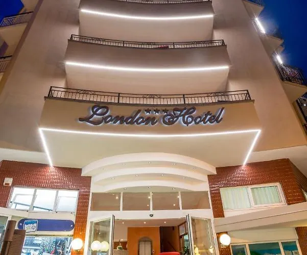 London Hotel 3*